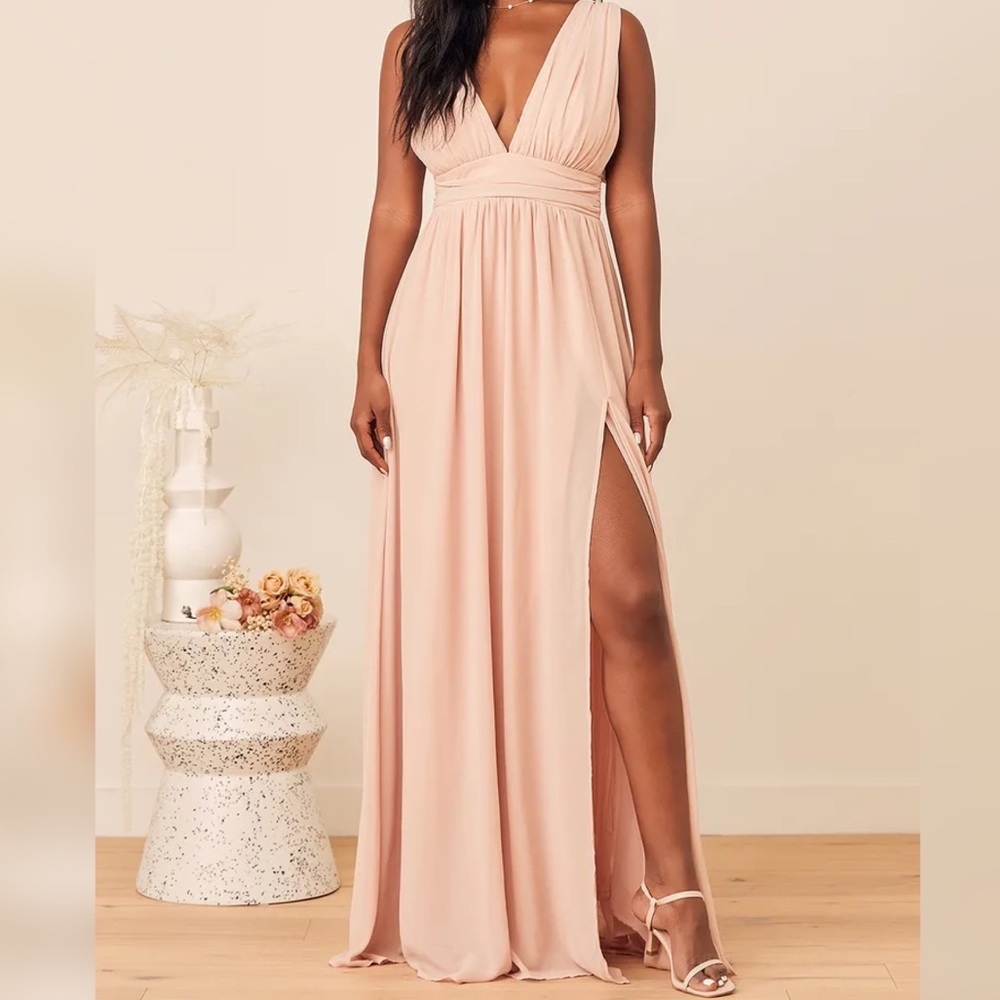 Lulu’s Blush Maxi Dress! Only one use.